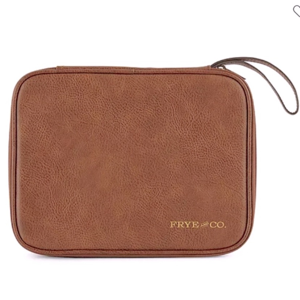 Frye and Co. Vegan Leather Tech Storage Color Cognac Brown Case NWT IN GIFT BOX! - Picture 2 of 7